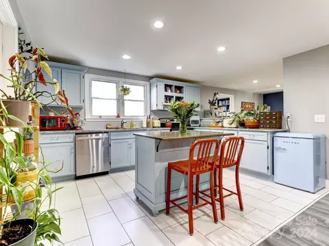 Kitchen - 37 3rd St, Cramerton, NC 28032 photo 1 of 3