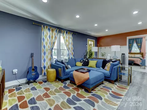 Living - 37 3rd St, Cramerton, NC 28032 photo 3 of 4