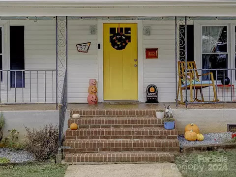 Exterior - 37 3rd St, Cramerton, NC 28032 photo 2 of 5