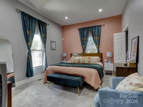 Bedroom - 37 3rd St, Cramerton, NC 28032 photo 1 of 4