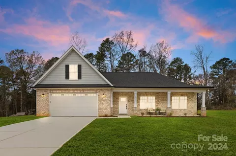 5311 Carden Dr, Charlotte, NC 28227