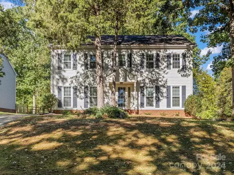 3108 Deep Meadow Ln, Charlotte, NC 28210