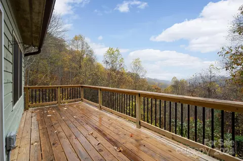 Exterior - 506 Rabbit Run, Marshall, NC 28753 photo 3 of 6