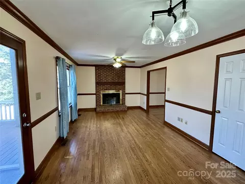 512 S Elm St, Pageland, SC 29728 photo 9