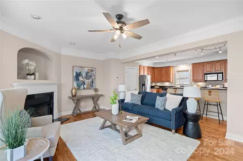2320 Madeline Meadow Dr, Charlotte, NC 28217