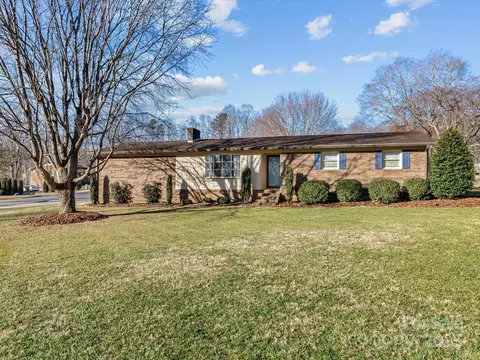105 Victoria Dr, Statesville, NC 28625