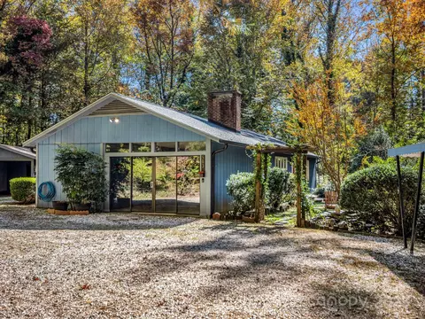 503 Park St, Columbus, NC 28722