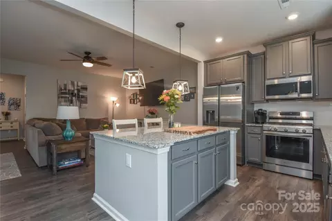 Kitchen - 8097 Sheffield Dr, Terrell, NC 28682 photo 2 of 2