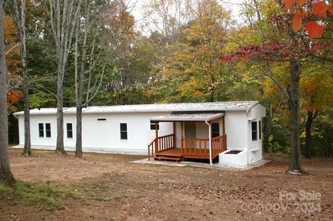 2869 9th Se Ave SE, Hickory, NC 28602