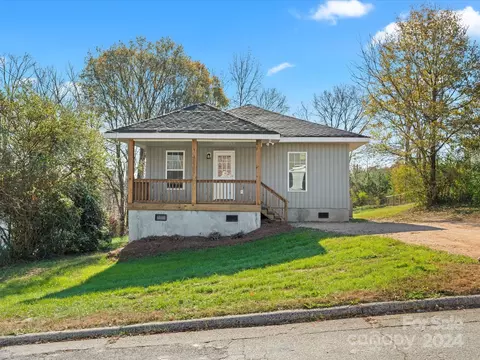 306 Flat Rock St, Clover, SC 29710