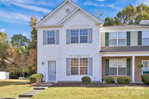 6650 Rothchild Dr, Charlotte, NC 28270