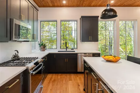 Kitchen - 256 Haulback Way, Sylva, NC 28779 photo 3 of 4