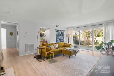 7062 Quail Hill Rd, Charlotte, NC 28210