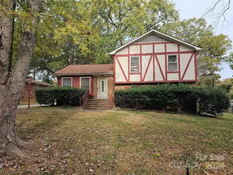 308 Vickery Dr, Charlotte, NC 28215