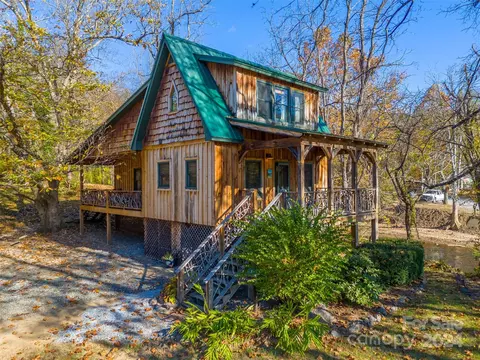 115 Young 10 11 Ln #10 & 11, Sylva, NC 28779
