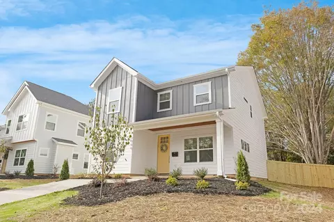 1006 Fairground St, Charlotte, NC 28208