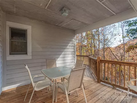 717 Redfield Dr, Clyde, NC 28721 photo 8