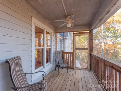 717 Redfield Dr, Clyde, NC 28721 photo 5