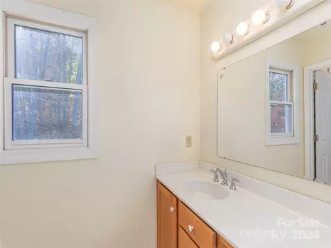 717 Redfield Dr, Clyde, NC 28721 photo 32