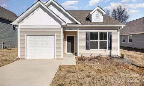 664 Brown 11 St #11, Lexington, NC 27292