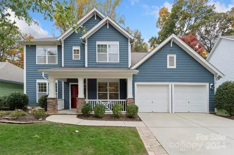 17147 Lake Path Dr, Cornelius, NC 28031