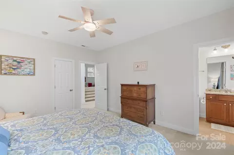 Bedroom - 17147 Lake Path Dr, Cornelius, NC 28031 photo 6 of 7