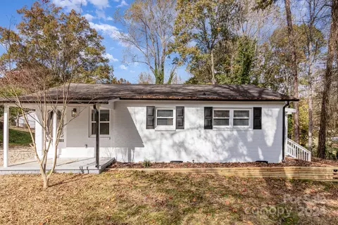 713 Chestnut Street Ext E, Stanley, NC 28164