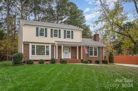 710 Barksdale Cir, Charlotte, NC 28270