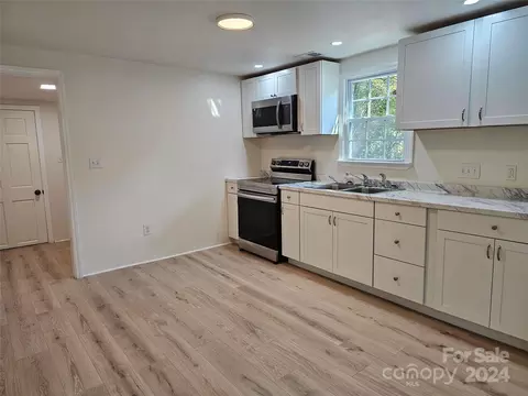 Kitchen - 143 Ranson Rd, Lancaster, SC 29720 photo 2 of 2