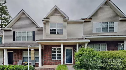 5964 Cougar Ln, Charlotte, NC 28269