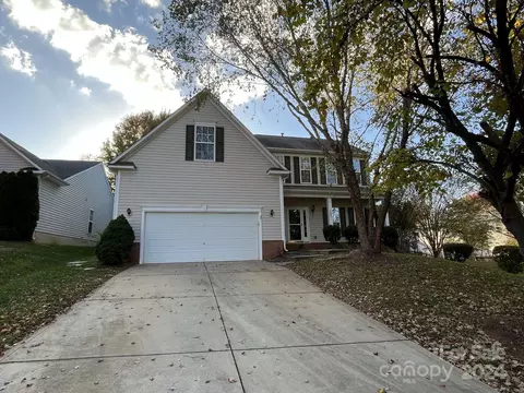 10021 Barbee Dr, Charlotte, NC 28269