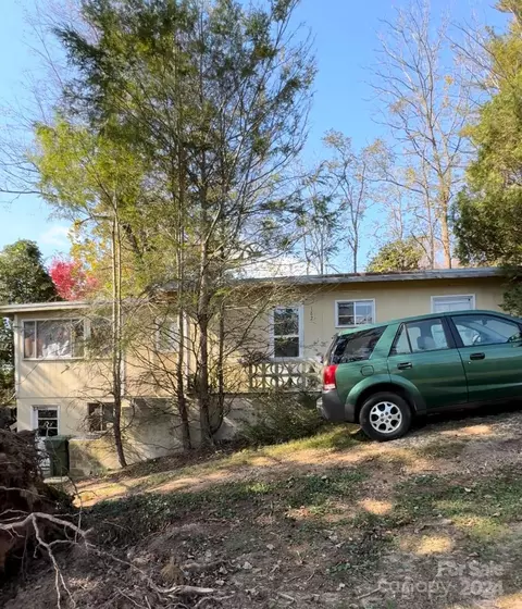 182 Beaver Dr, Asheville, NC 28804