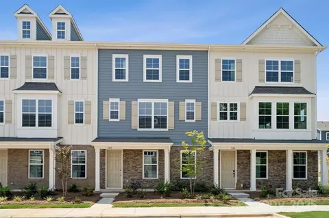 7109 Brookview Ln, Sherrills Ford, NC 28673