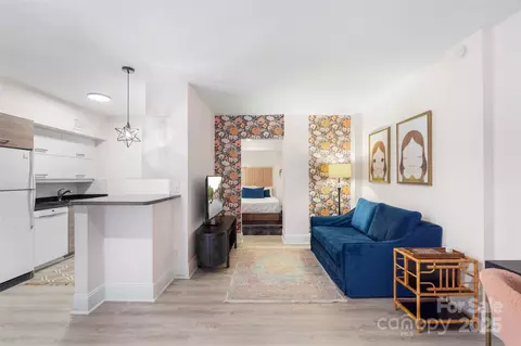 400 Queens E5 Rd #E5, Charlotte, NC 28207