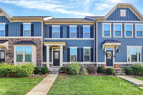2135 Birchside Dr, Charlotte, NC 28205
