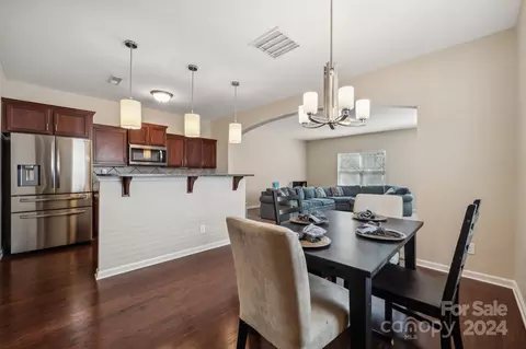 9703 Hanberry Blvd, Charlotte, NC 28213