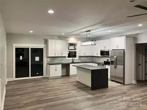 Kitchen - 976 Tabor Rd, Olin, NC 28660 photo 1 of 4
