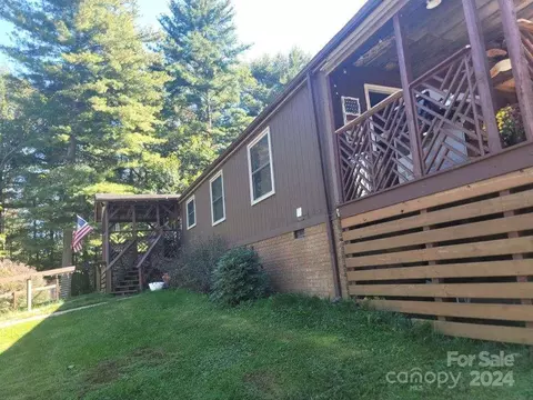 27 Choo Choo Ln, Asheville, NC 28806