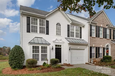 105 Beverly Chase Ln, Mooresville, NC 28117