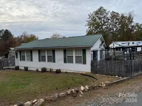 119 Arrowood Trl, Mount Gilead, NC 27306