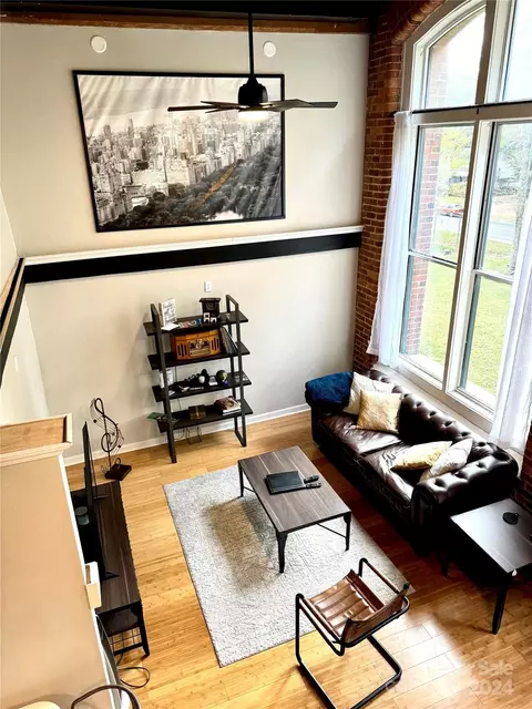 201 S Hoskins 210 Rd #210, Charlotte, NC 28208