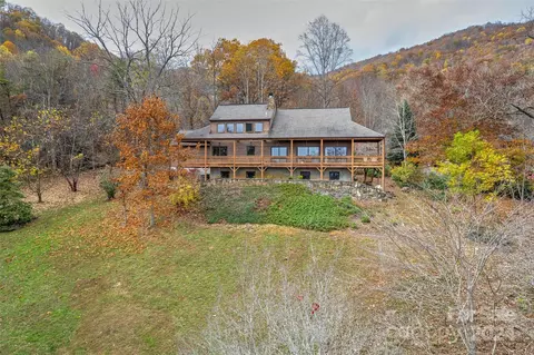 317 Kelly Springs Rd, Waynesville, NC 28786