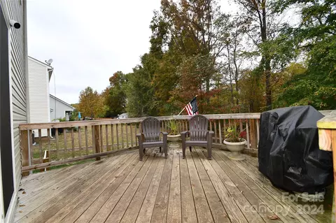 Exterior - 2053 Oakstone Dr, Monroe, NC 28110 photo 3 of 4