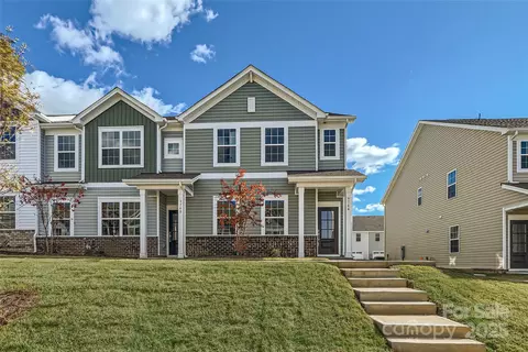 9744 Inkberry Dr, Gastonia, NC 28056