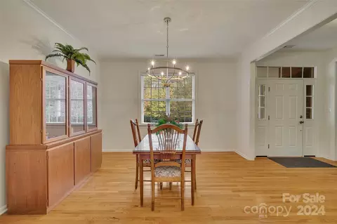 Dining - 8081 Summit Ridge Dr, Catawba, NC 28609 photo 2 of 2