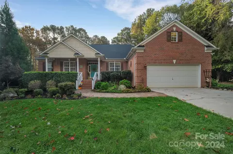 8081 Summit Ridge Dr, Catawba, NC 28609