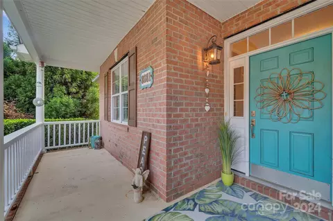 Exterior - 8081 Summit Ridge Dr, Catawba, NC 28609 photo 1 of 4