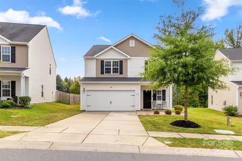 8219 Paw Valley Ln, Charlotte, NC 28214