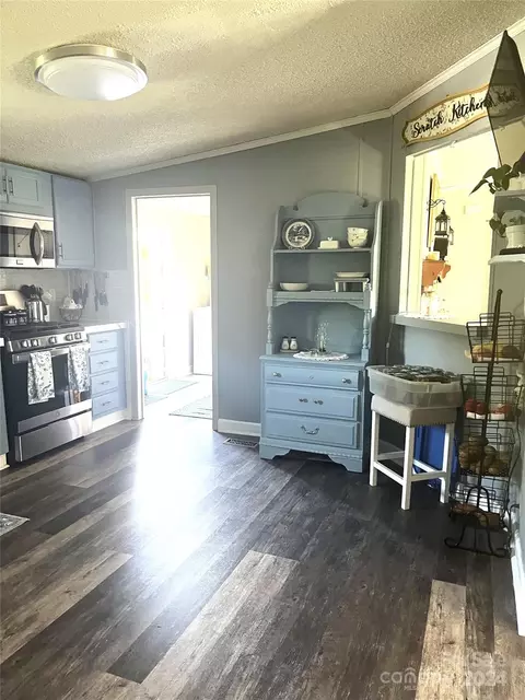 3348 Falling Creek Rd, Hickory, NC 28601 photo 8