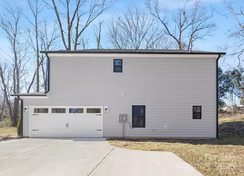 8001 Willhill Rd, Charlotte, NC 28227 photo 4